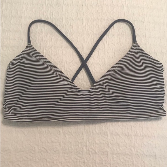 Bikini - Picture 2 of 5